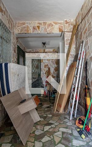 Casa à venda com 200m², 5 quartos e 2 vagas Casa à venda com 200m², 5 quartos e 2 vagasGaragem