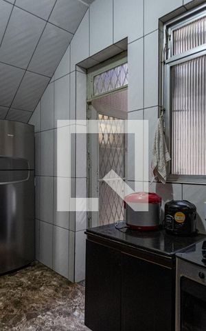 Casa à venda com 200m², 5 quartos e 2 vagas Casa à venda com 200m², 5 quartos e 2 vagasCozinha