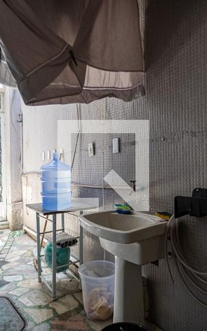 Casa à venda com 200m², 5 quartos e 2 vagas Casa à venda com 200m², 5 quartos e 2 vagasÁrea de Serviço