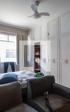 Casa à venda com 200m², 5 quartos e 2 vagas Casa à venda com 200m², 5 quartos e 2 vagasQuarto Suite