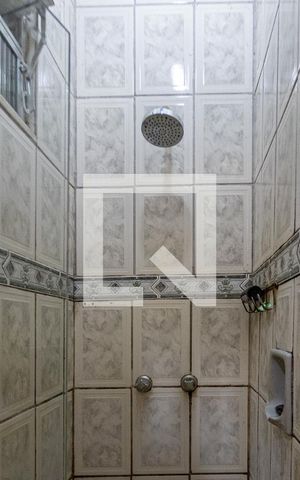 Casa à venda com 200m², 5 quartos e 2 vagas Casa à venda com 200m², 5 quartos e 2 vagasBanheiro Suite