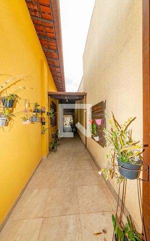 Casa à venda com 280m², 5 quartos e 1 vaga Casa à venda com 280m², 5 quartos e 1 vagaQuintal