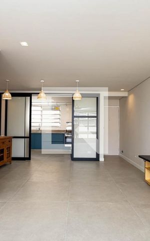 Apartamento à venda com 105m², 2 quartos e 1 vaga Apartamento à venda com 105m², 2 quartos e 1 vagaSala