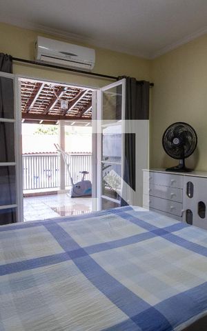 Casa à venda com 240m², 3 quartos e 4 vagas Casa à venda com 240m², 3 quartos e 4 vagasQuarto 2