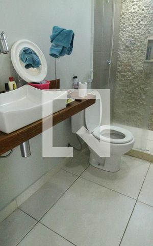Casa de condomínio à venda com 320m², 4 quartos e 3 vagasBanheiro 2