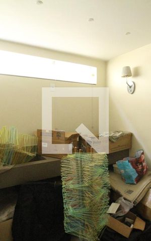 Casa de condomínio à venda com 320m², 4 quartos e 3 vagasBanheiro da suíte 2