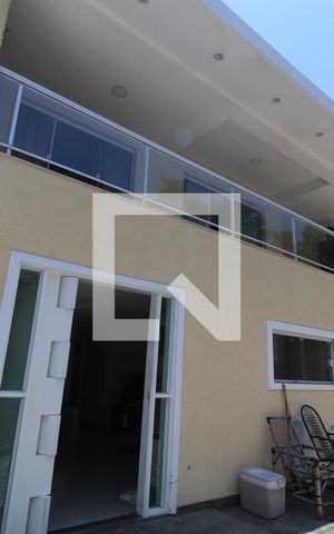 Casa de condomínio à venda com 320m², 4 quartos e 3 vagasFrente da casa