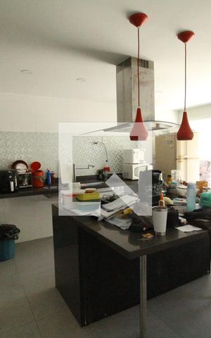 Casa de condomínio à venda com 320m², 4 quartos e 3 vagasCozinha