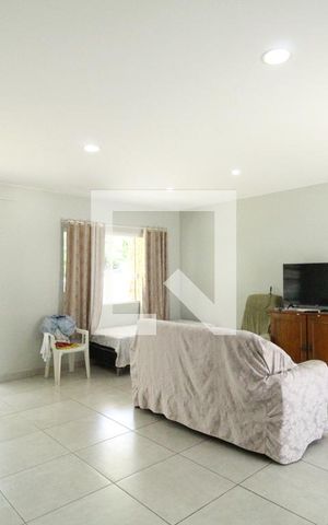 Casa de condomínio à venda com 320m², 4 quartos e 3 vagasSala 2
