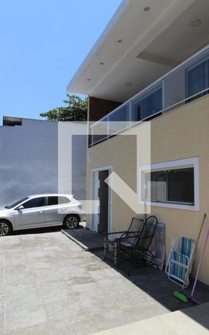 Casa de condomínio à venda com 320m², 4 quartos e 3 vagasFrente da casa/Garagem