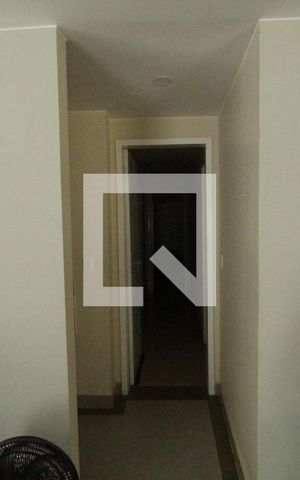 Casa de condomínio à venda com 320m², 4 quartos e 3 vagasSala 1 - Corredor