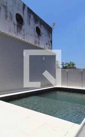 Casa de condomínio à venda com 320m², 4 quartos e 3 vagasPiscina