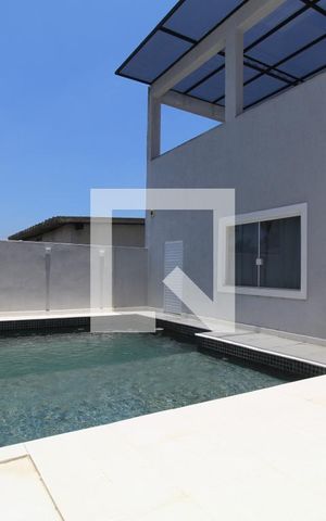 Casa de condomínio à venda com 320m², 4 quartos e 3 vagasPiscina