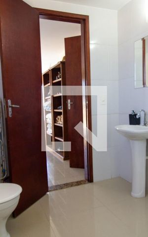 Apartamento para alugar com 290m², 3 quartos e 2 vagas Apartamento para alugar com 290m², 3 quartos e 2 vagasBanheiro da Suíte