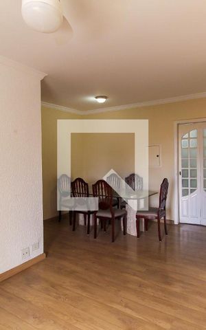 Apartamento à venda com 90m², 3 quartos e 2 vagas Apartamento à venda com 90m², 3 quartos e 2 vagasSala