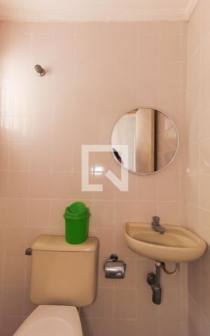 Apartamento à venda com 90m², 3 quartos e 2 vagas Apartamento à venda com 90m², 3 quartos e 2 vagasBanheiro de serviço