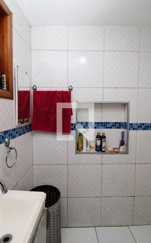 Casa à venda com 271m², 3 quartos e 5 vagasBanheiro da Suíte 1