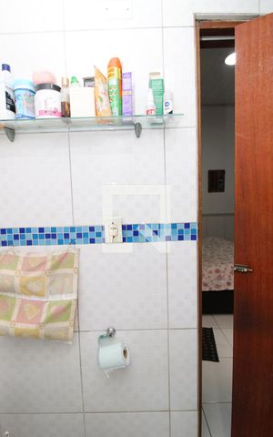 Casa à venda com 271m², 3 quartos e 5 vagasBanheiro da Suíte 1