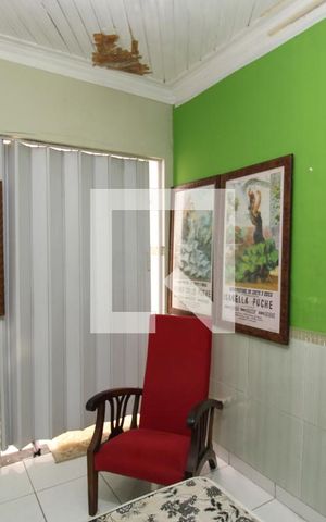 Casa à venda com 271m², 3 quartos e 5 vagasSuíte 2