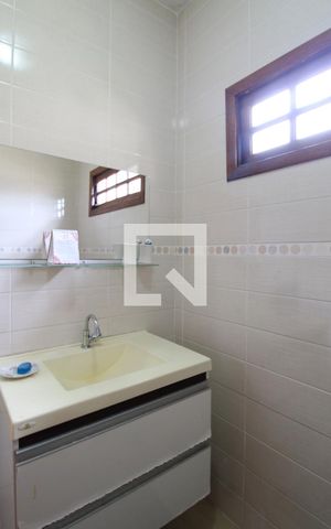 Casa à venda com 271m², 3 quartos e 5 vagasLavabo