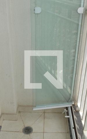 Apartamento para alugar com 45m², 2 quartos e 1 vagaVaranda