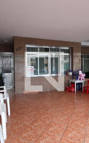 Casa à venda com 180m², 2 quartos e 2 vagasGaragem