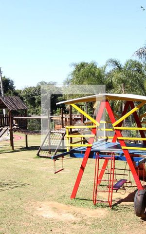 Casa de condomínio para alugar com 154m², 3 quartos e 2 vagasÁrea comum - Playground