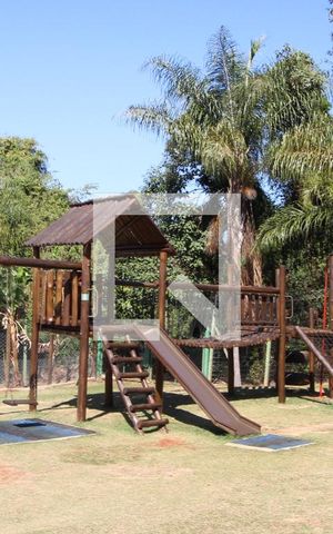 Casa de condomínio para alugar com 154m², 3 quartos e 2 vagasÁrea comum - Playground