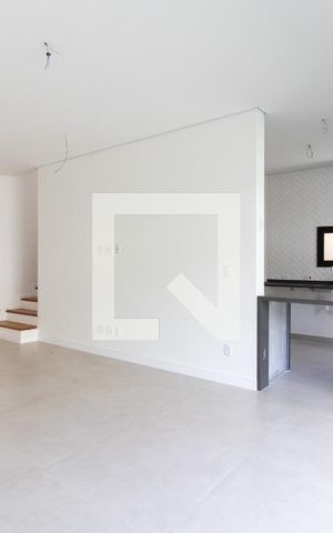 Casa de condomínio à venda com 139m², 3 quartos e 2 vagas Casa de condomínio à venda com 139m², 3 quartos e 2 vagasSala