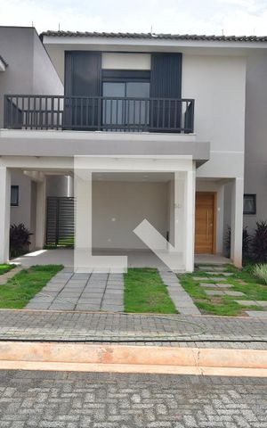 Casa de condomínio à venda com 139m², 3 quartos e 2 vagasFachada