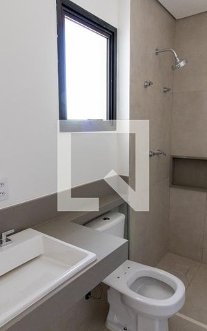 Casa de condomínio à venda com 139m², 3 quartos e 2 vagas Casa de condomínio à venda com 139m², 3 quartos e 2 vagasBanheiro do Quarto