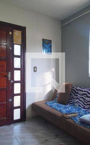 Casa à venda com 190m², 3 quartos e 2 vagasSala