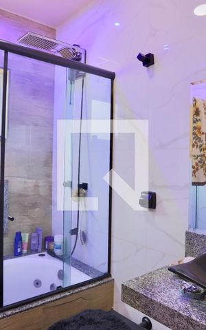 Casa à venda com 400m², 4 quartos e 2 vagas Casa à venda com 400m², 4 quartos e 2 vagasBanheiro 3