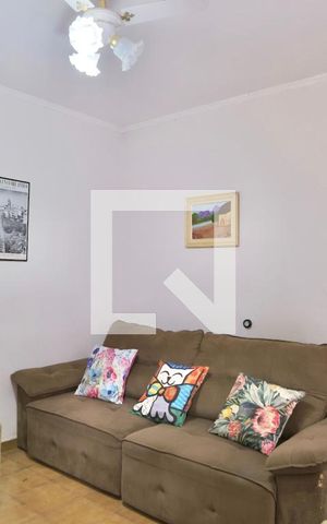 Casa à venda com 400m², 4 quartos e 2 vagas Casa à venda com 400m², 4 quartos e 2 vagasSala