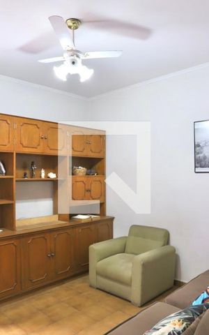 Casa à venda com 400m², 4 quartos e 2 vagas Casa à venda com 400m², 4 quartos e 2 vagasSala