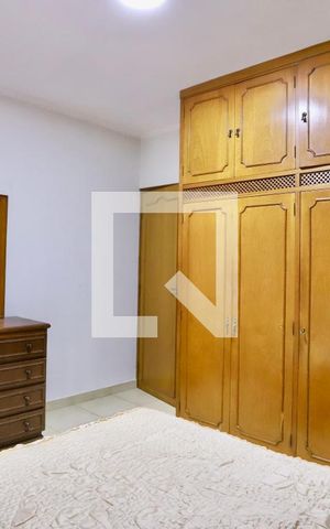 Casa à venda com 400m², 4 quartos e 2 vagas Casa à venda com 400m², 4 quartos e 2 vagasQuarto 2