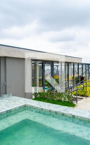 Studio à venda com 24m², 1 quarto e sem vaga Studio à venda com 24m², 1 quarto e sem vagaÁrea comum - Piscina