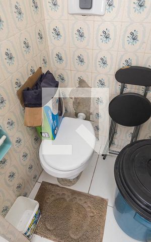 Casa à venda com 200m², 3 quartos e 5 vagas Casa à venda com 200m², 3 quartos e 5 vagasBanheiro de Serviço