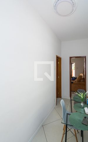 Casa à venda com 200m², 3 quartos e 5 vagas Casa à venda com 200m², 3 quartos e 5 vagasSaleta de Jantar