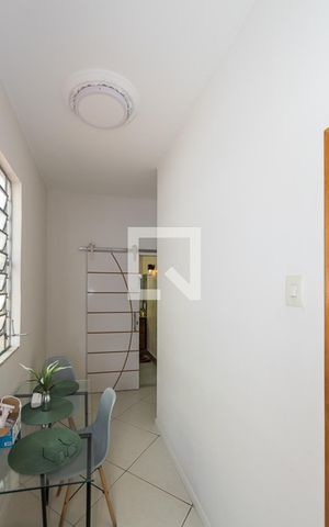 Casa à venda com 200m², 3 quartos e 5 vagas Casa à venda com 200m², 3 quartos e 5 vagasSaleta de Jantar