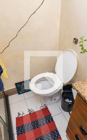 Casa à venda com 200m², 3 quartos e 5 vagas Casa à venda com 200m², 3 quartos e 5 vagasBanheiro