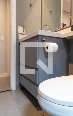 Apartamento à venda com 69m², 2 quartos e 1 vaga Apartamento à venda com 69m², 2 quartos e 1 vagaBanheiro do Corredor