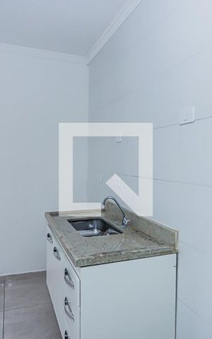 Apartamento para alugar com 30m², 1 quarto e sem vaga Apartamento para alugar com 30m², 1 quarto e sem vagaSala, cozinha e área de serviço