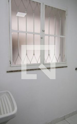 Casa para alugar com 85m², 2 quartos e sem vagaÁrea de Serviço