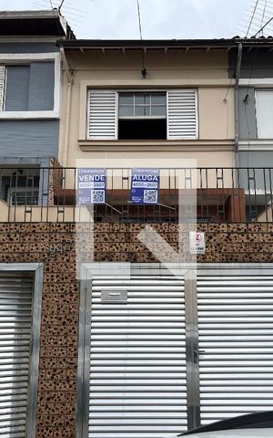 Casa à venda com 120m², 2 quartos e 1 vagaFachada