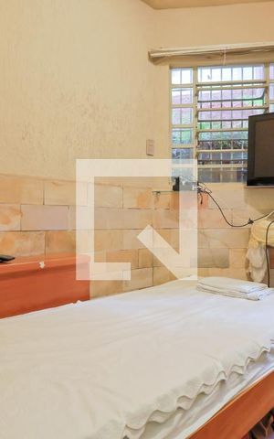 Casa de condomínio à venda com 400m², 3 quartos e 4 vagas Casa de condomínio à venda com 400m², 3 quartos e 4 vagasQuartinho da Área de Serviço