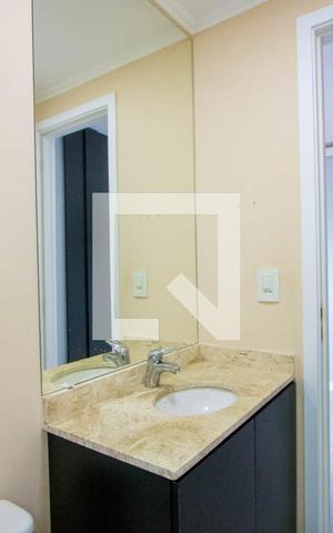 Apartamento à venda com 56m², 2 quartos e 1 vaga Apartamento à venda com 56m², 2 quartos e 1 vagaBanheiro do quarto 1