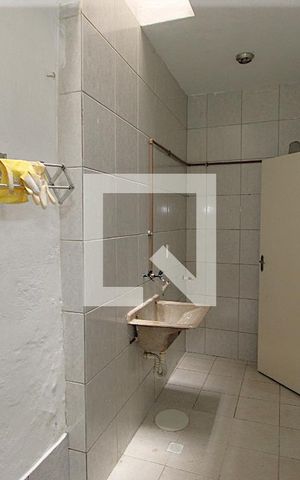 Casa para alugar com 47m², 2 quartos e sem vagaÁrea de Serviço