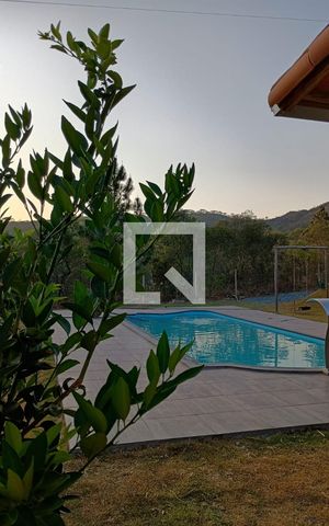 Casa de condomínio à venda com 130m², 3 quartos e 2 vagas Casa de condomínio à venda com 130m², 3 quartos e 2 vagasPiscina