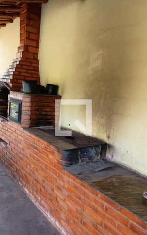 Casa de condomínio à venda com 130m², 3 quartos e 2 vagas Casa de condomínio à venda com 130m², 3 quartos e 2 vagasFogão a Lenha